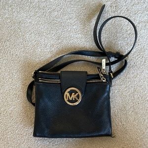 Michael Kors cross body purse